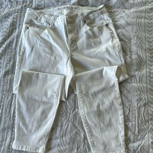 Large Maurice’s jeggings